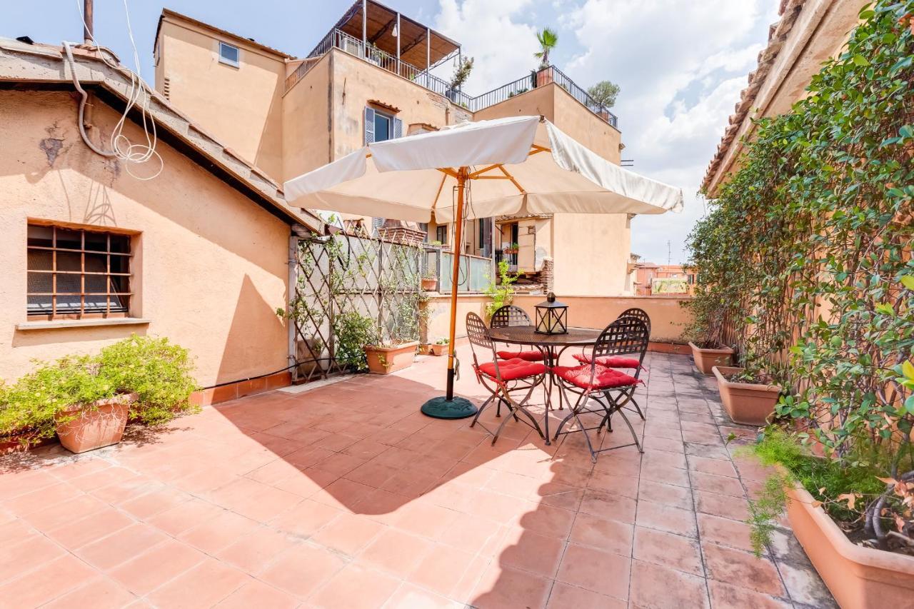 Romantic House With Terrace Экстерьер фото