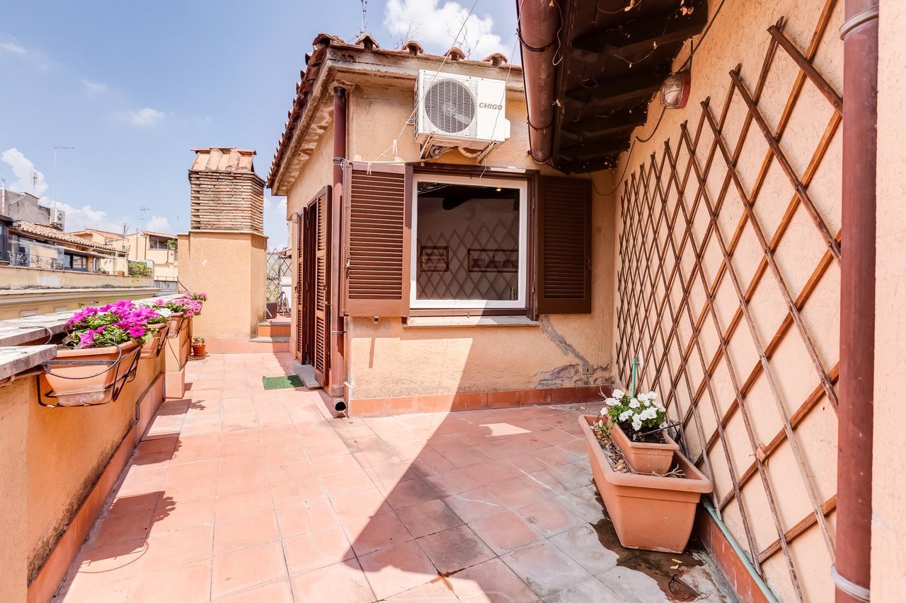 Romantic House With Terrace Экстерьер фото